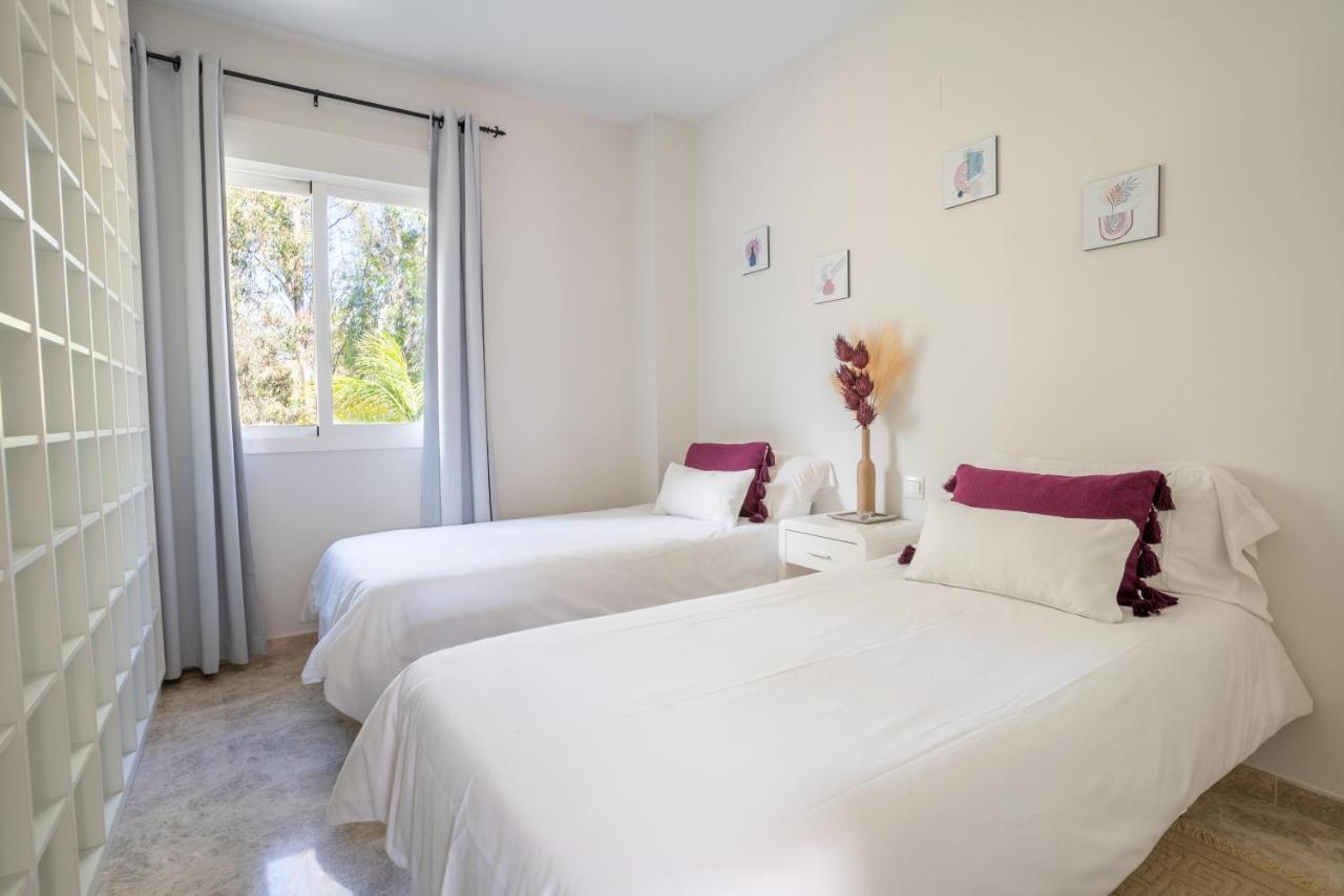 2Bdr Penthouse, Los Naranjos, W/Pool, 2Km P.Banus Marbella Exterior photo